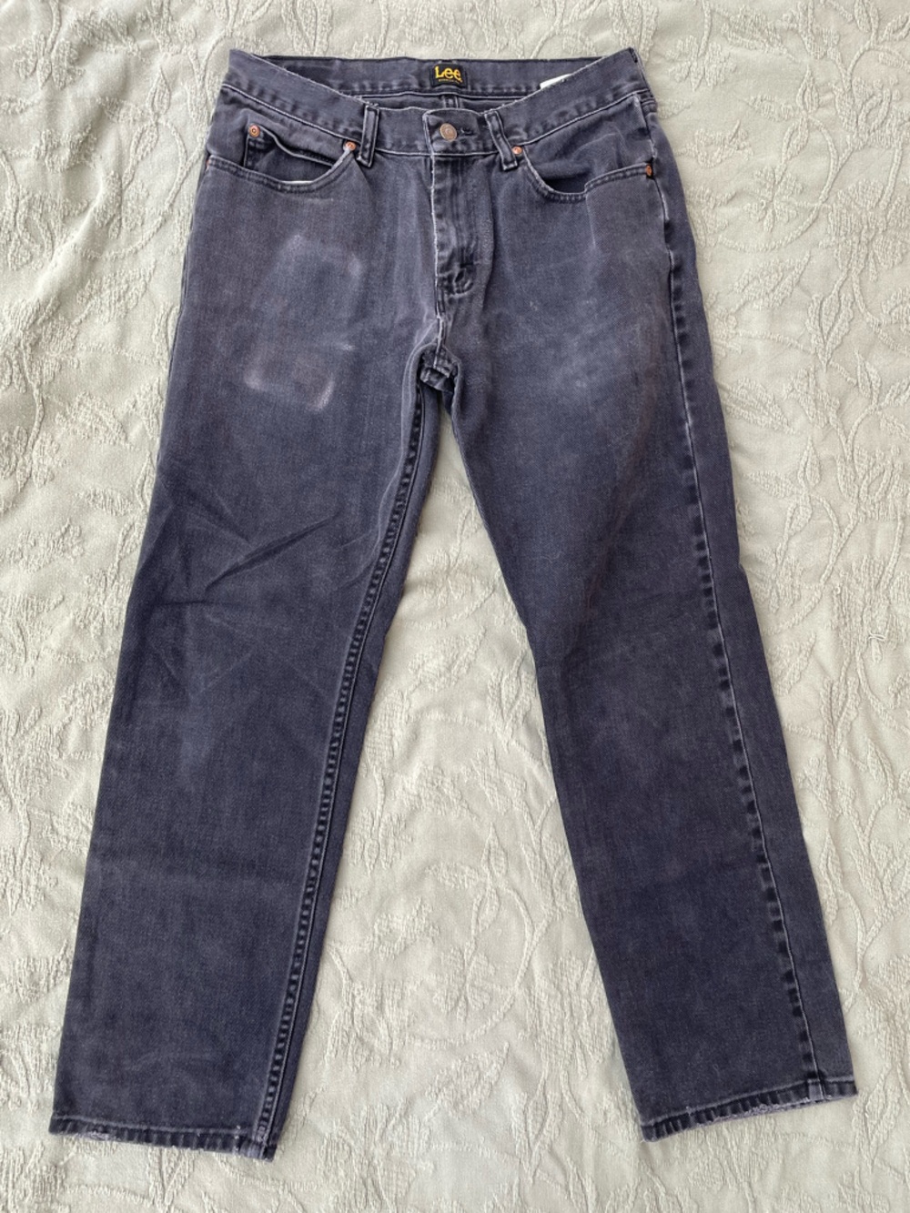 🌱5/$25🌱 Lee | 33x32 Regular Fit Distressed Stained Work Jeans